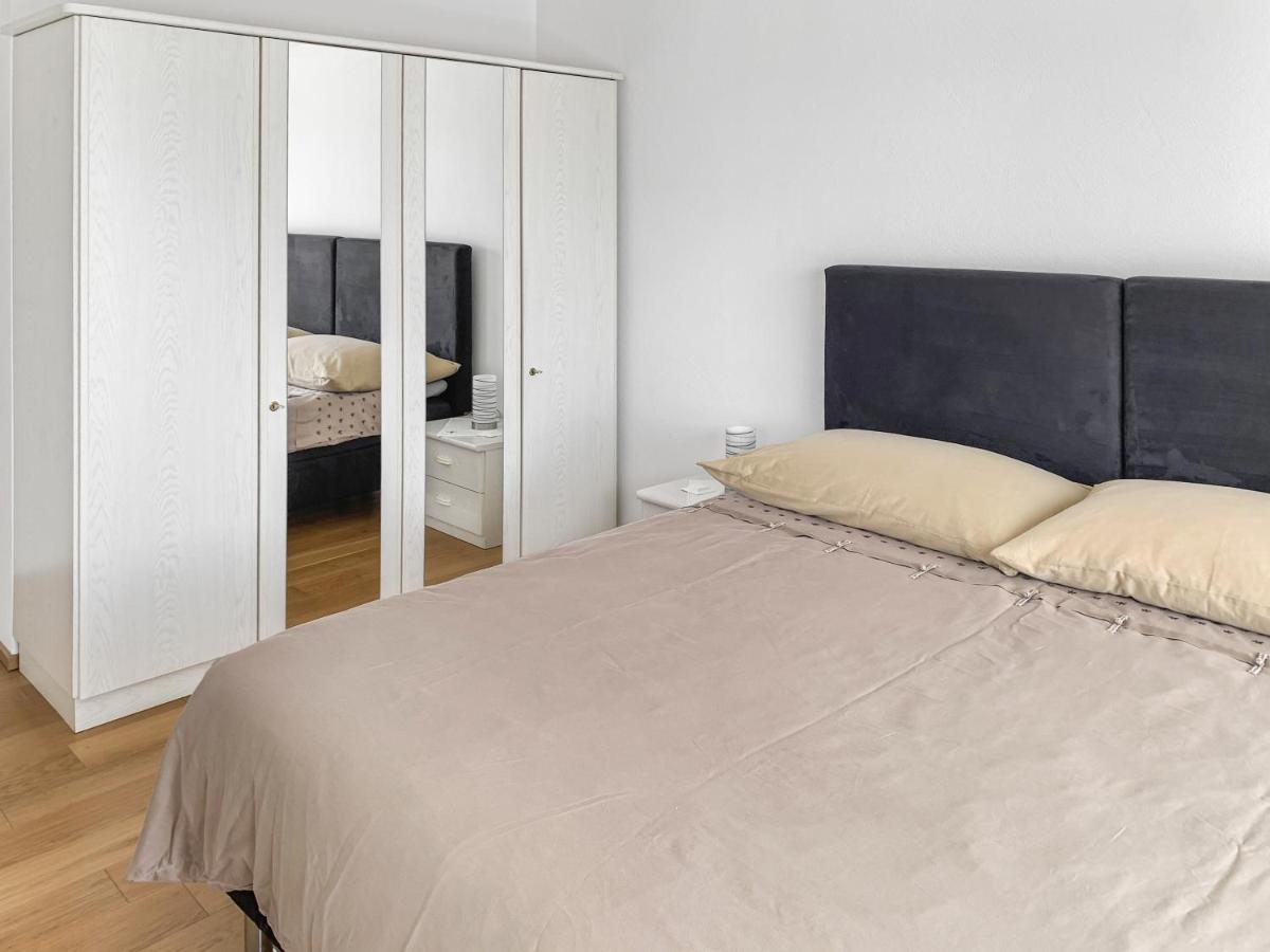 Haus Zur Lilie Hotel Hinwil ภายนอก รูปภาพ