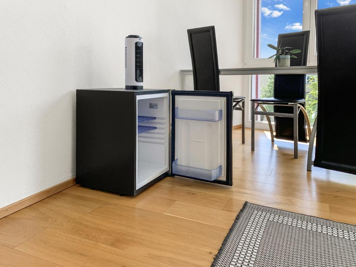 Haus Zur Lilie Hotel Hinwil ภายนอก รูปภาพ
